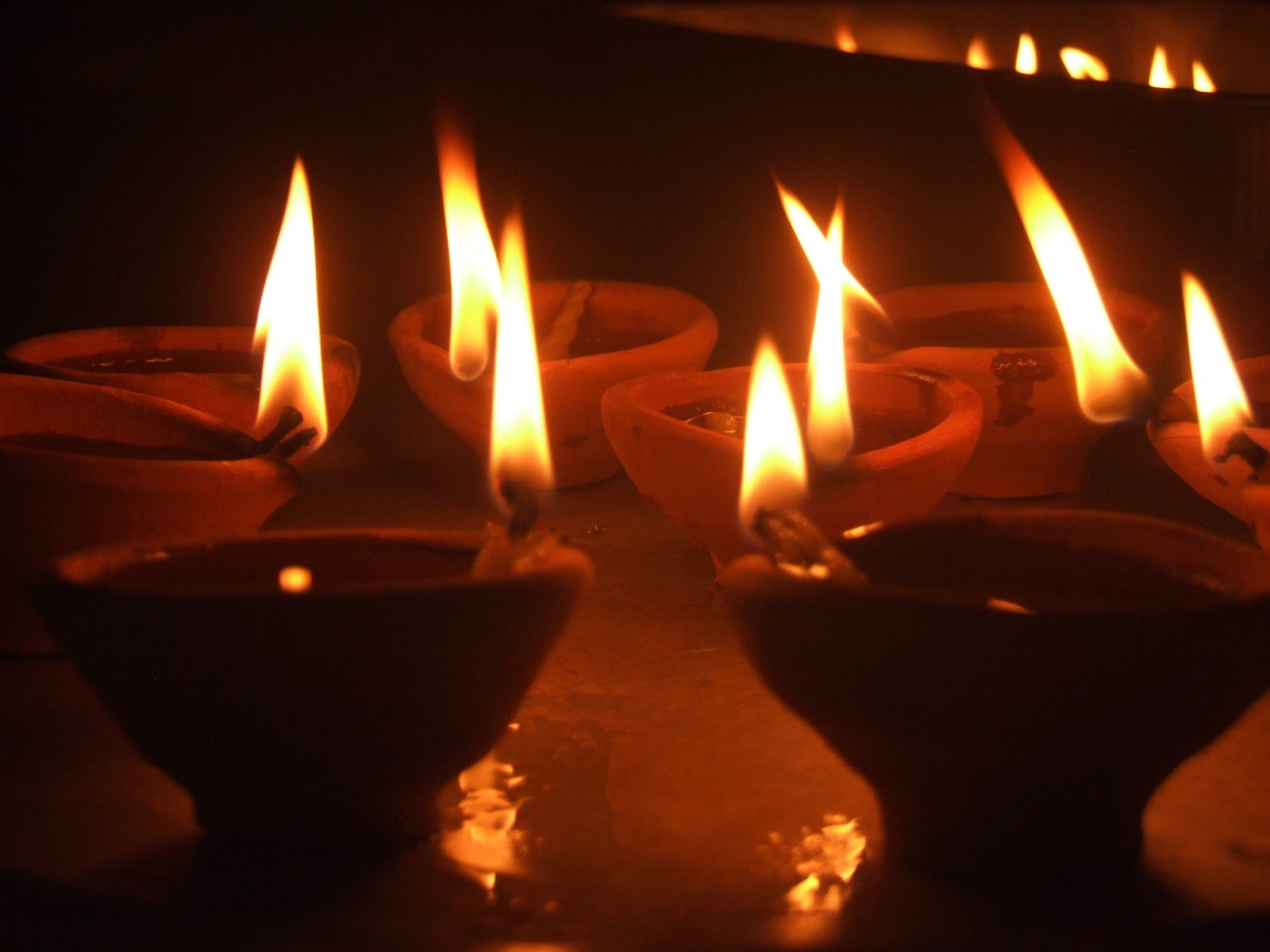 coconut oil for lighting diya